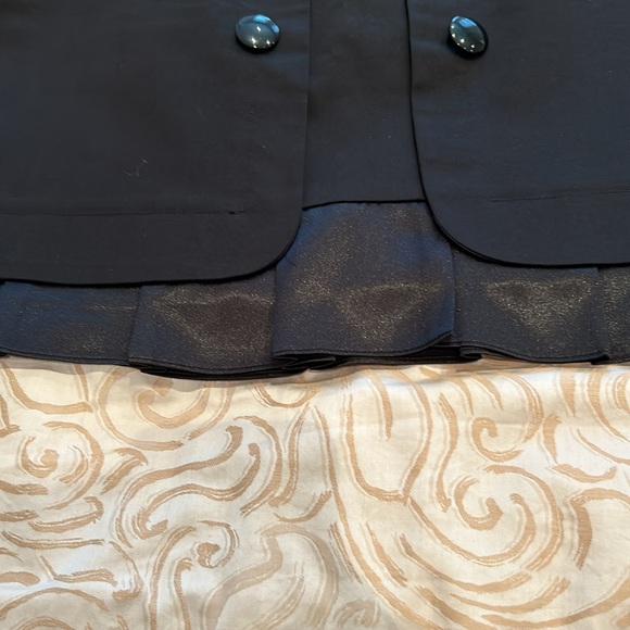 Skirt - Picture 2 of 4